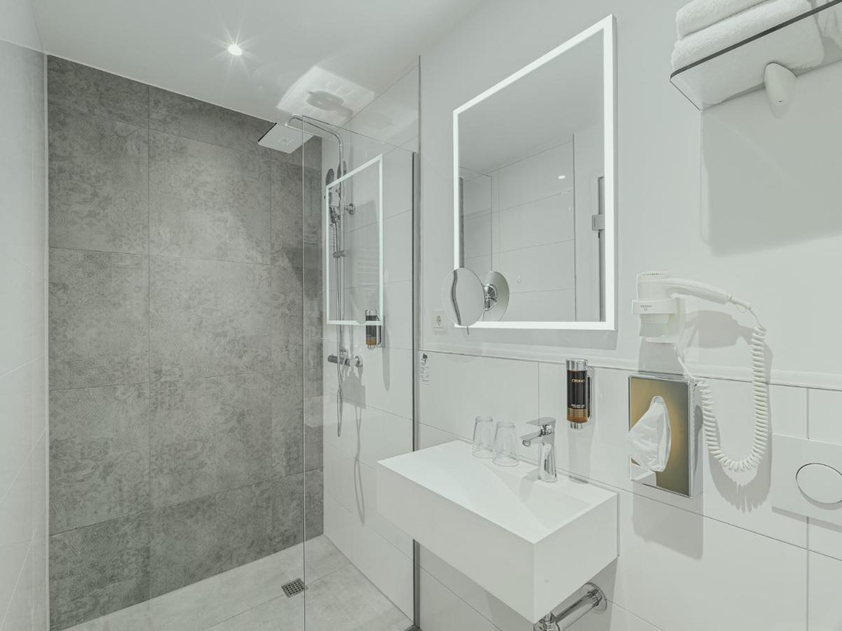 Apartment,1199723797:JPEG